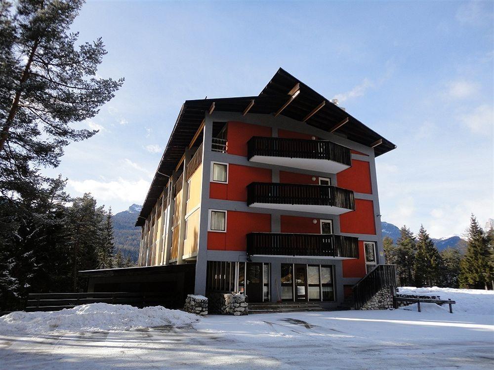 Appartamenti Corte Residence Borca di Cadore Kültér fotó